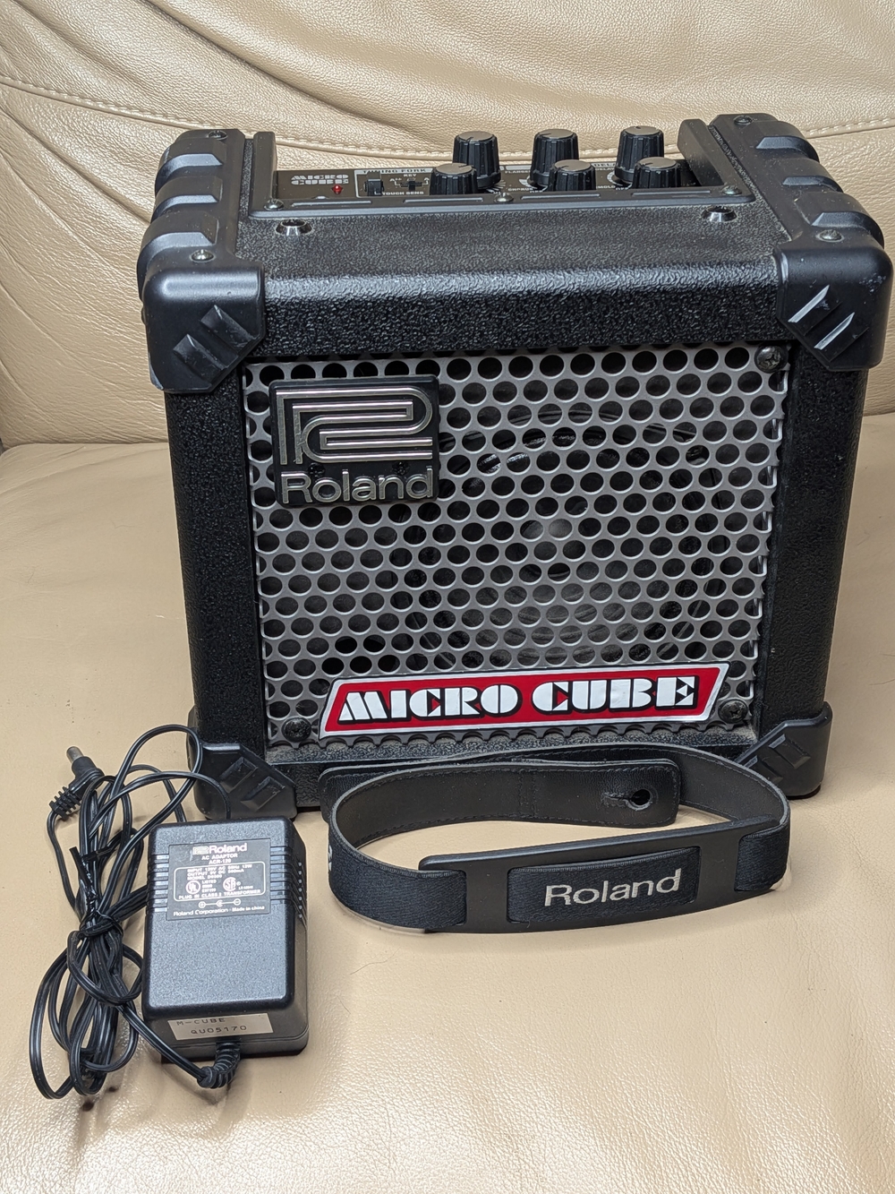 Roland Micro Cube N225 Portable Guitar Amplifier with Adapter and Strap.